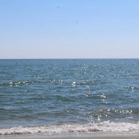 Atira 3* Olympiakí Aktí