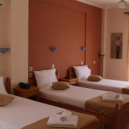 Atira 3* Olympiakí Aktí