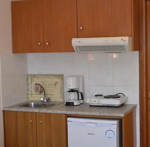 Atira Aparthotel 3*