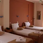Atira 3* Olympiakí Aktí
